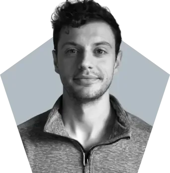 Headshot of Lewis Mac Millian