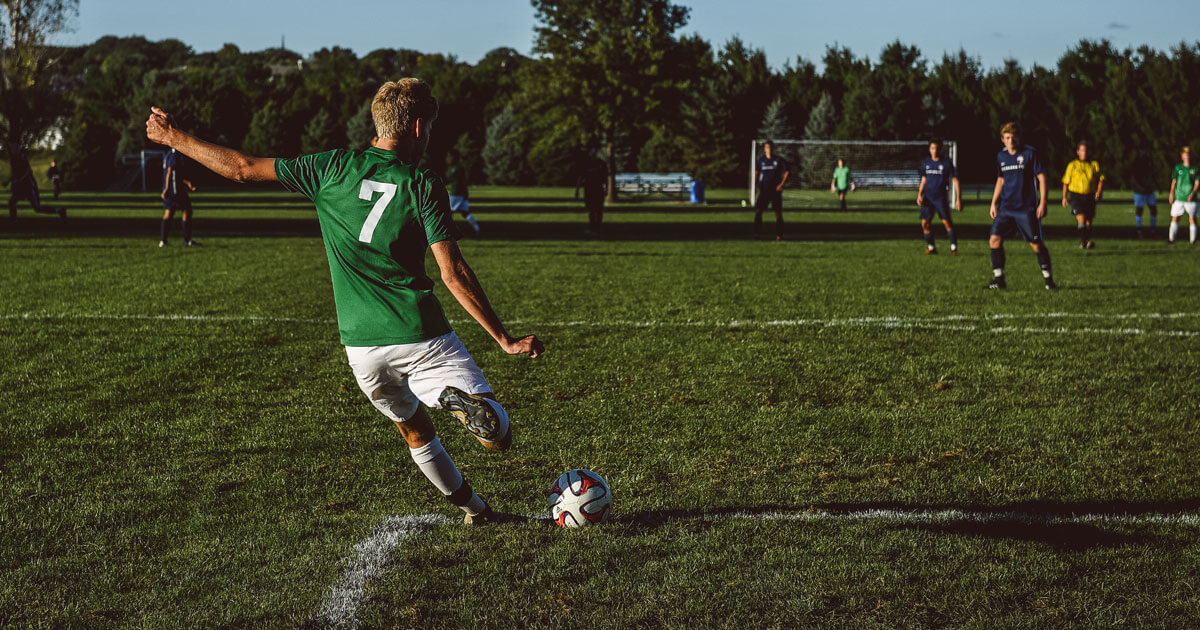 growth of soccer Osgood-schlatter disease active adolescents around the beginning of their growth spurts, jumping, such as basketball, football, volleyball, soccer,. growth of soccer Osgood-schlatter disease active adolescents around the beginning of their growth spurts, jumping, such as basketball, football, volleyball, soccer,.