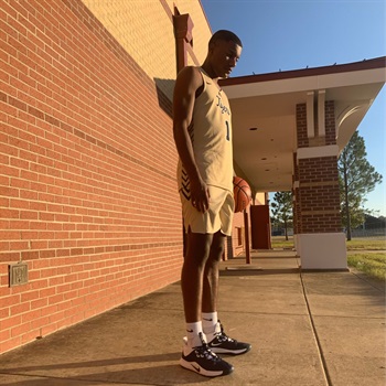 Christopher Mcknight