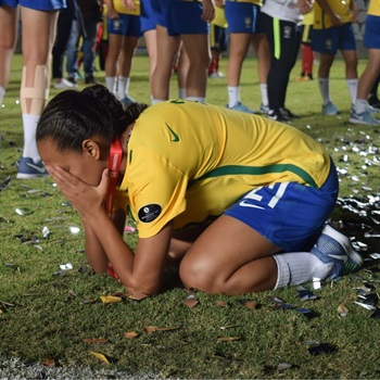 Layssa Cristina Oliveira dos Santos