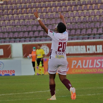 Thaicyane V. da Rocha Brant