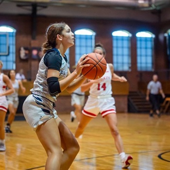 Gabi Henderson-Artis