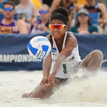 ANA CAROLINA DE ALMEIDA COSTA