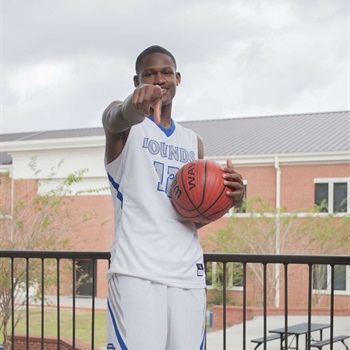 Makael Calhoun