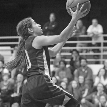 Caitlin Navratil