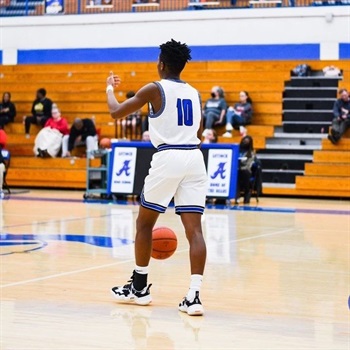 Tyson Belton