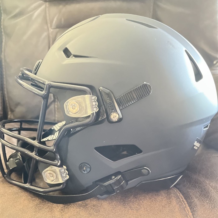 cool stuff iron man does with his helmet This is my MK5 iron man helmet and its the coolest thing I w ever gotten  off of the TikTok shop ,  link in bio