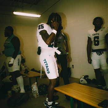 LeShaun Hudgins