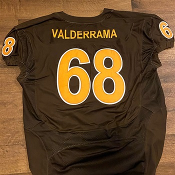 Adrian valderrama