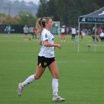 Gabriella (Gabby) Beinecke | 2028 | ECNL