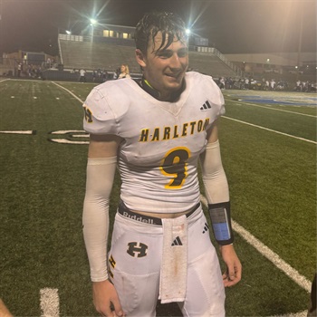 Alex Holt - Twitter Alexholt26LB