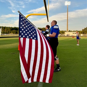 connor Holtzendorf 6’4 290