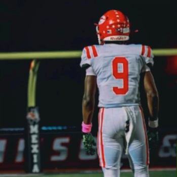 Le’Zavian Gibson