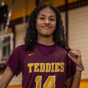 Natalie Martinez - Hudl