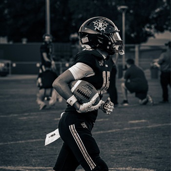 Isaiah De La Mora