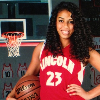 Alexus Kelly