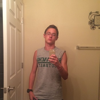 Elijah Ochoa De Schear