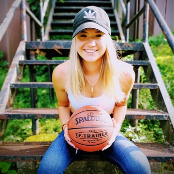 MacKenzie Tlachac