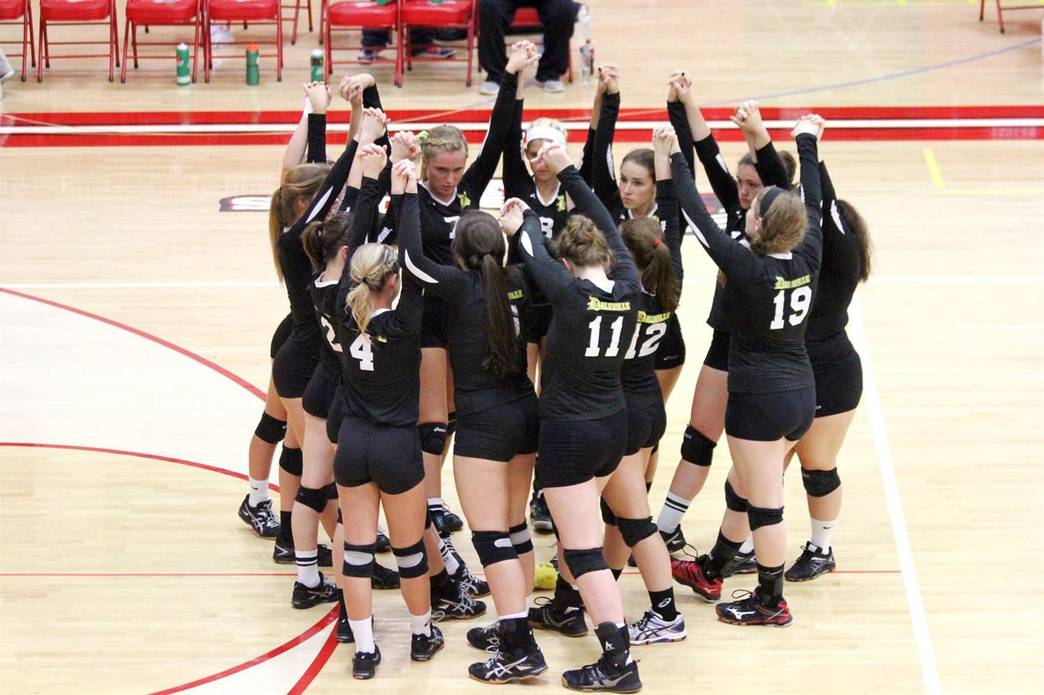 Girls' Varsity Volleyball Daleville High School Daleville, Indiana